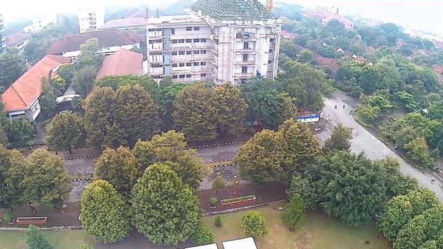 Syma X8HC Aerial video UGM смотреть онлайн