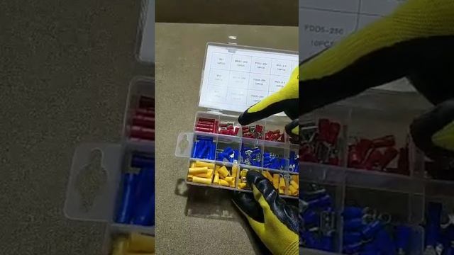 SYD-1047 Набор клемм с изоляцией 180 шт. (18 видов клемм) в одном наборе смотреть онлайн