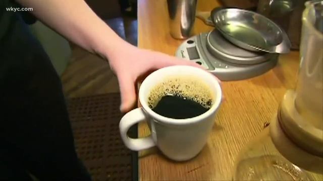 Job will pay you $1,000 to drink coffee for a month смотреть онлайн