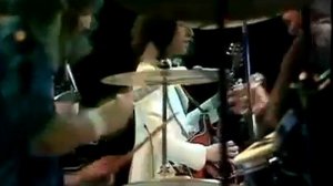 Queen 👑 - Killer Queen (Official Music Video) with Freddie Mercury, 1974 Live.