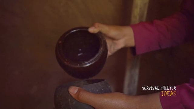 Complete Build Frog House with Around Swimming Pool, Girl Solo Bushcrafts Survival Skills Primitive смотреть онлайн