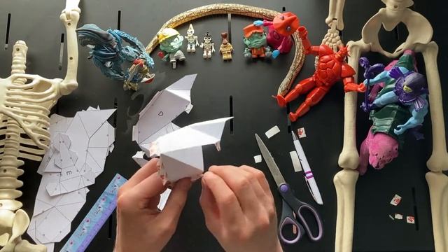 How to Make a Wintercroft Halloween Devil Mask - Papercraft Tutorial смотреть онлайн