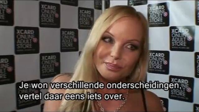 Silvia Saint te gast op de Eroticabeurs смотреть онлайн