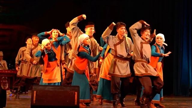 "Архин дуун" (Бурятская народная песня "Всё хорошо!") и танец «Тэргэ» («Телега - повозка») смотреть онлайн