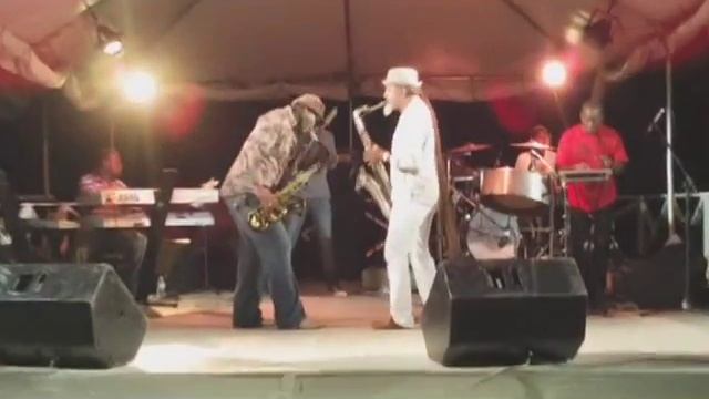 Arturo Tappin & Elan Trotman jam on "September" смотреть онлайн