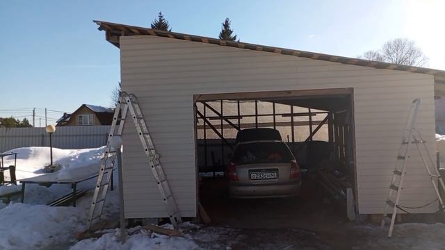 не делайте так. крыша из профнастила односкатная.течет. смотреть онлайн