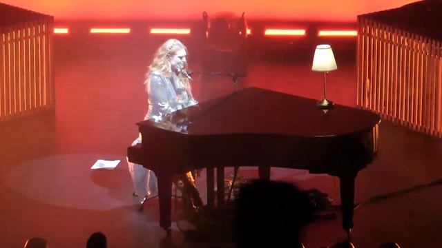 Freya Ridings: Holy Water & Love Is Fire, Live at the Hammersmith Apollo Nov 2019 смотреть онлайн