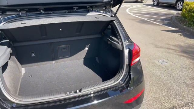 Brand New i30 Premium Walk-Around смотреть онлайн