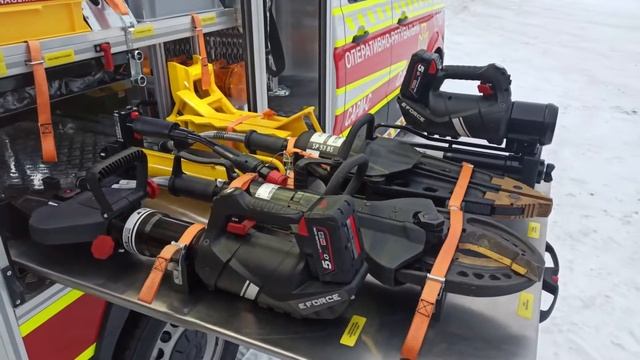 Спеціальна аварійно-рятувальна машина середнього типу САРМ-С смотреть онлайн