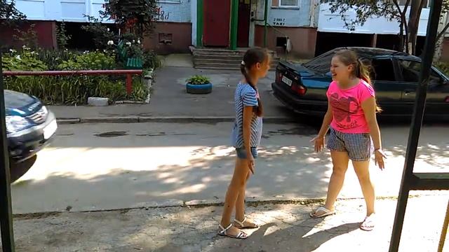 Типы девушек на улице😃 смотреть онлайн