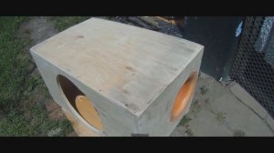 [1 СЕРИЯ] Бюджетная покраска короба под сабвуфер!