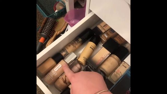 MAKEUP COLLECTION OF A 16 YEAR OLD| I.Anna смотреть онлайн