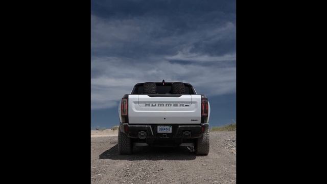 2024 GMC HUMMER EV PICKUP TRUCK... смотреть онлайн