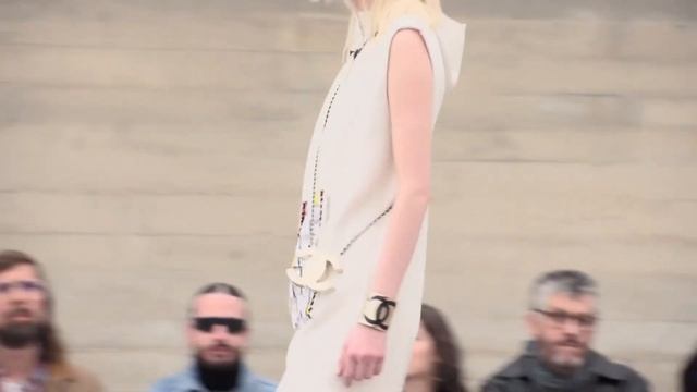 CHANEL - показ коллекции Chanel Cruise 2025 в Марселе.