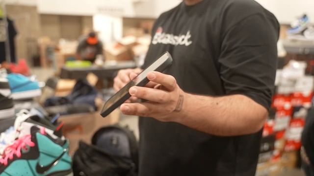 DENVER Sneakercon 50K CASH OUT & SAMPLE KOBES GIVEAWAY !! смотреть онлайн