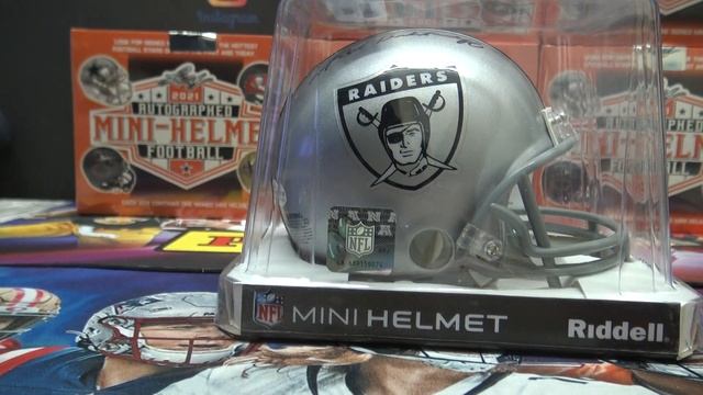 2021 Leaf Mini Football Helmets 8 Box Case Break смотреть онлайн