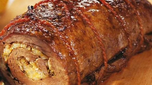 ЗАПЕЧЁННЫЙ МЯСНОЙ РУЛЕТ. смотреть онлайн