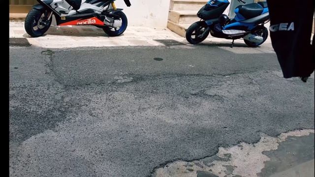 Aprilia Sr 50 смотреть онлайн