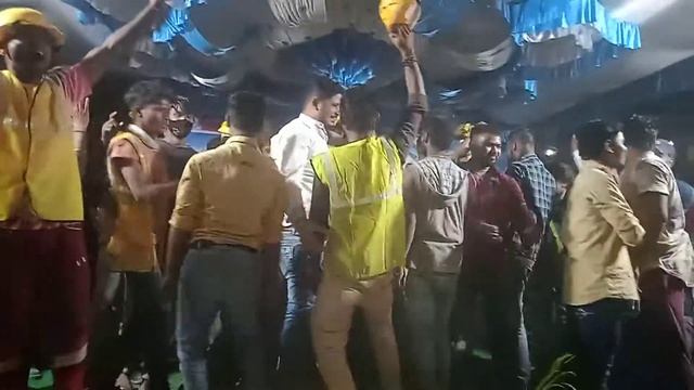 GMC company dance worker смотреть онлайн