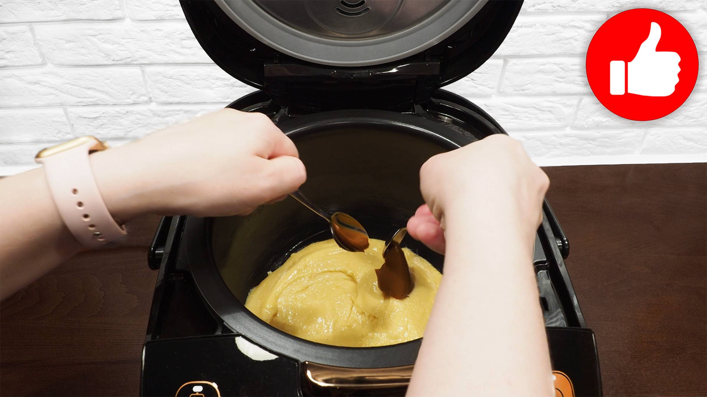 До чего же это Вкусно Выпечка в мультиварке кекс со сгущенкой Пальчики оближешь смотреть онлайн