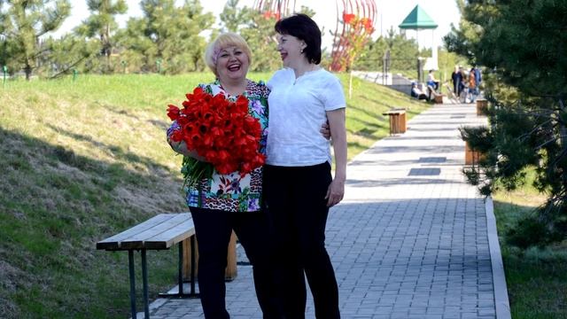 Ко мне приехала подруга смотреть онлайн