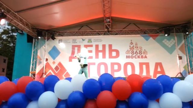 Дарья Углова - А мне бы петь и танцевать (Аряшева Оксана Алексеевна, студия вокала Хит-Парад) смотреть онлайн