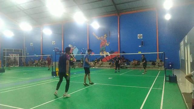Babaks Qiqi/Amril VS Khairani/Hendri смотреть онлайн