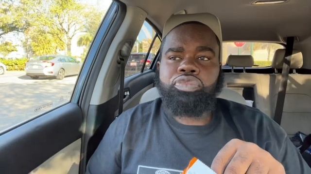 FRIED CHICKEN CHEETOS FROM THAILAND #snack смотреть онлайн