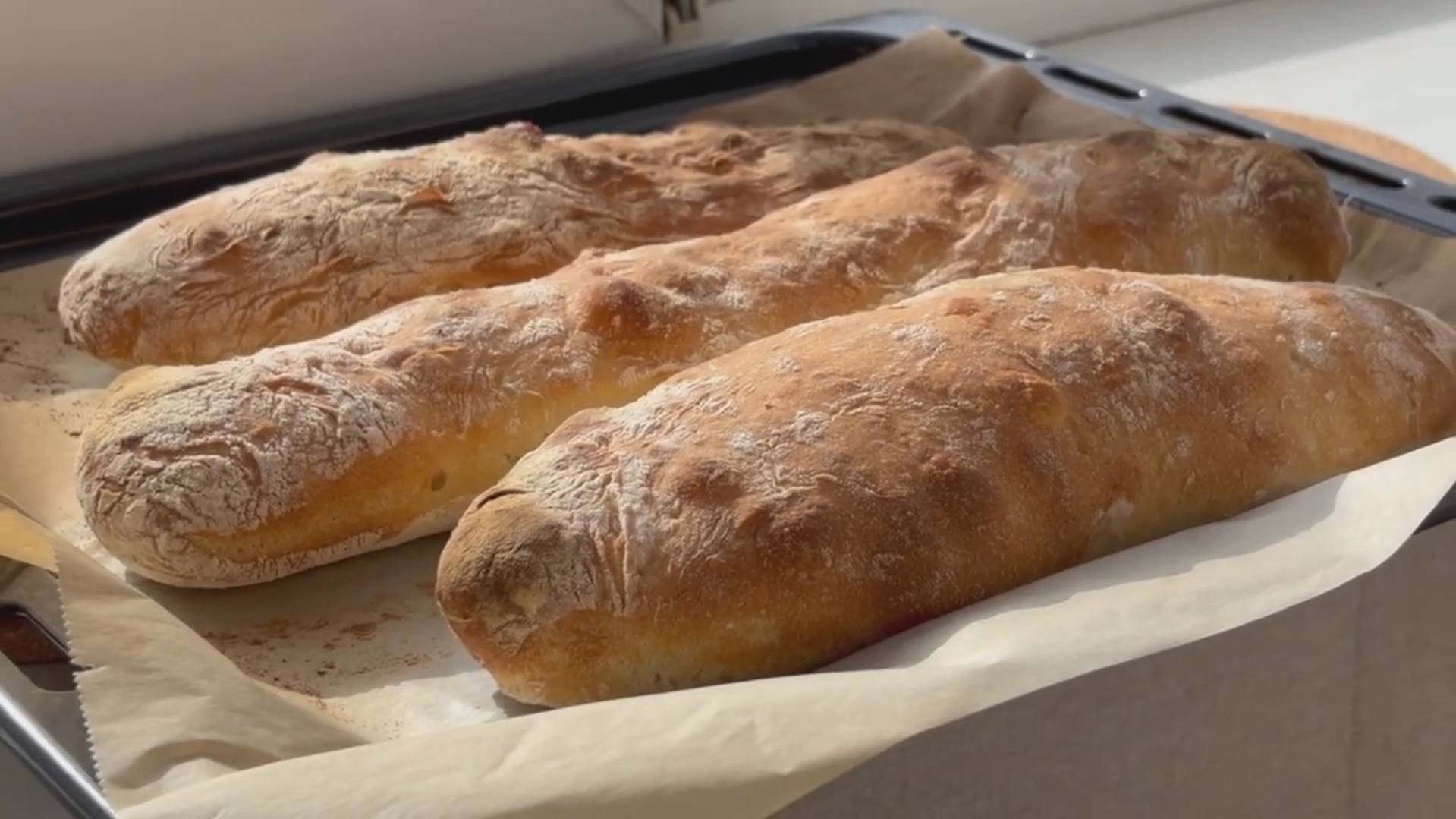 Домашняя ЧИАБАТТА—Хрустящий Итальянский Хлеб Без Замеса!!! смотреть онлайн