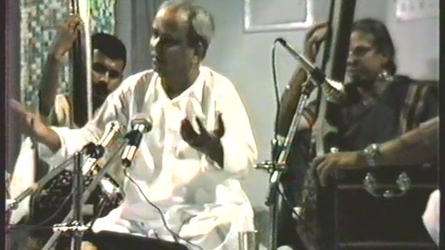Kumar Gandharva: Raga Bhoop - six compositions смотреть онлайн
