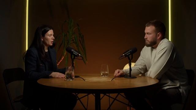 "Зарабатывает ли Гуччи на своих подделках?" Интервью Марии Гавриловой в гостях у Равиля Ильясова смотреть онлайн