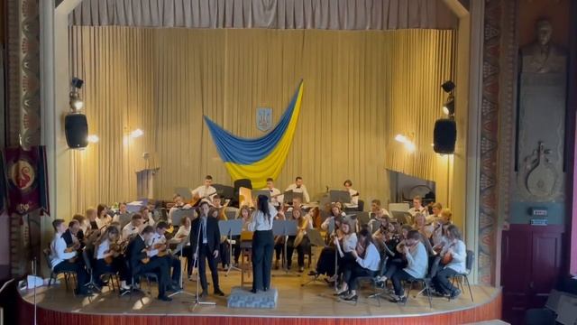 "Пісня про рушник" — диригує: Юлія Горошко, соліст: Олег Мусій смотреть онлайн