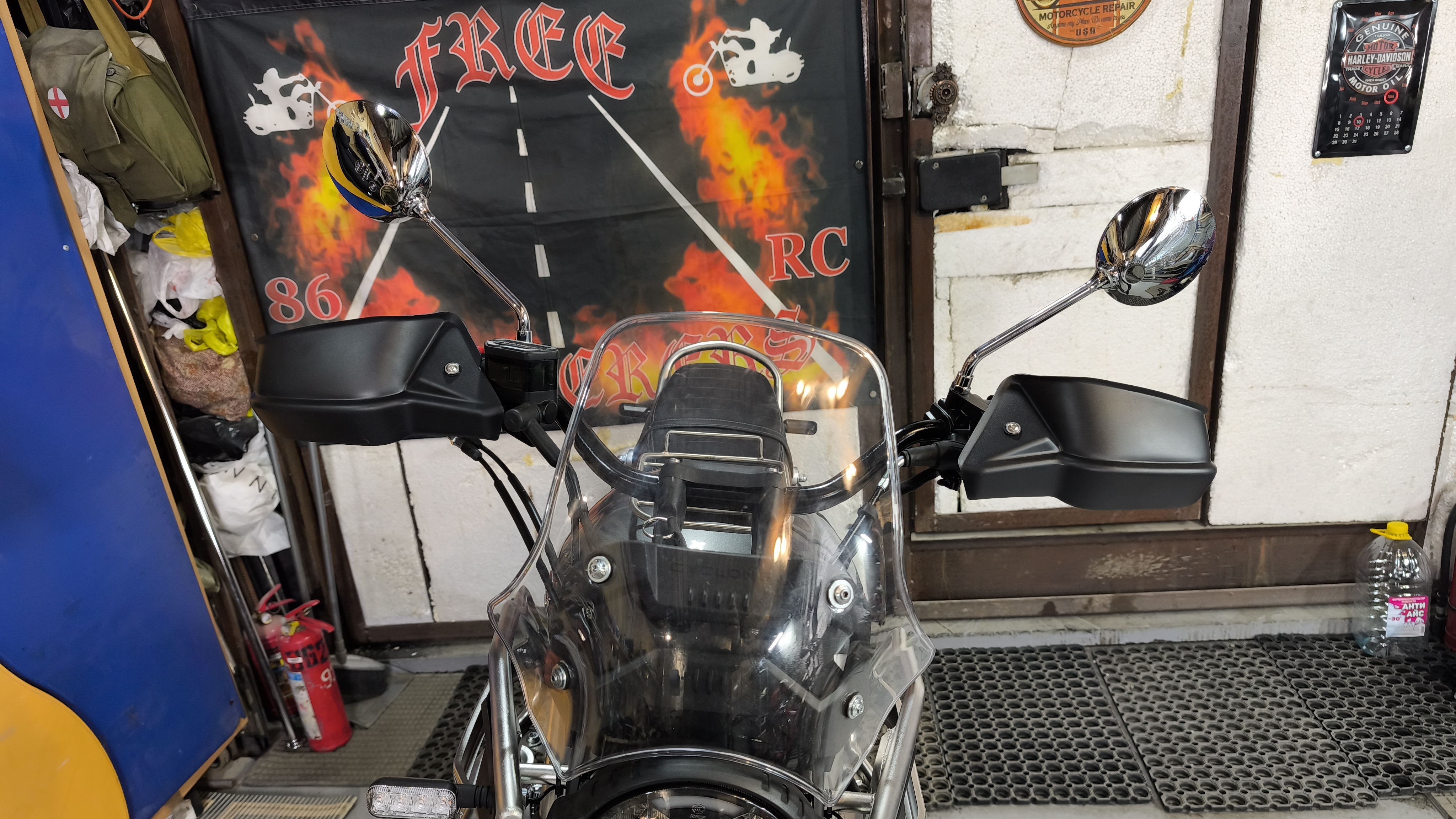 Установка ветрозащиты рук на Cyclone RE3 Scrambler