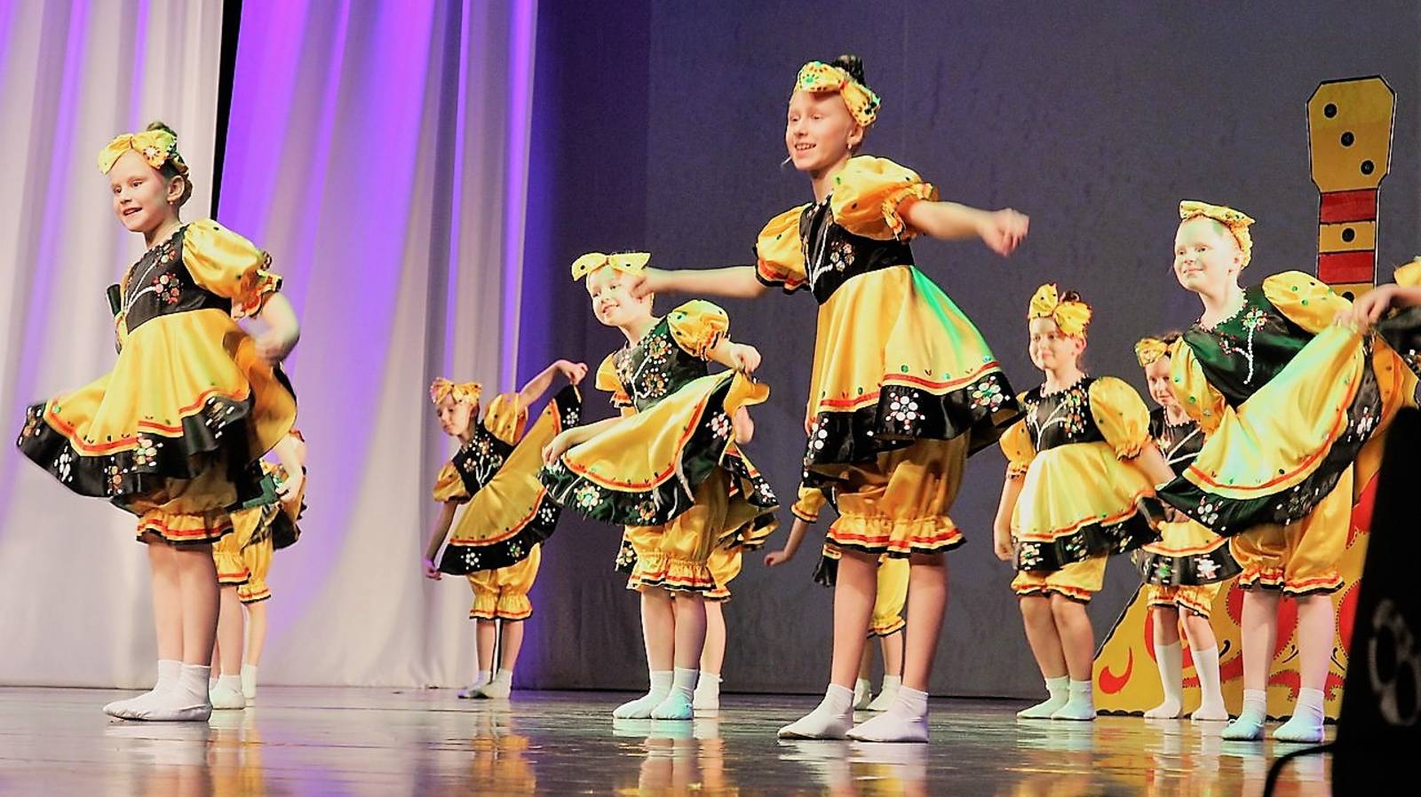 5 # "Балалайка" Русский народный. Приятного просмотра.. смотреть онлайн