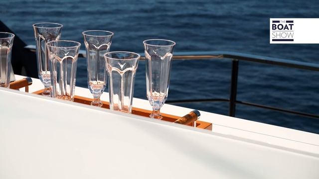 CUSTOM LINE 106 - Exclusive Superyacht Tour and Review - The Boat Show смотреть онлайн