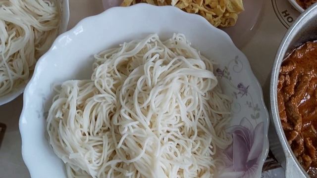 ЗАМЕЧАТЕЛЬНЫЙ ОБЕД У НАС! смотреть онлайн