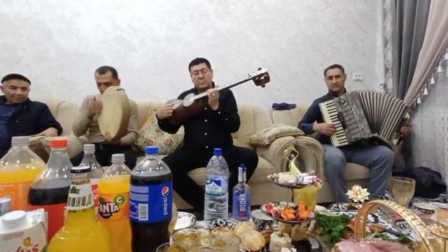 ORTIQ OTAJONOV USTOZNI QUSHIQLARI ALISHER MUHAMMADIYEV IJROSIDA KELSUN