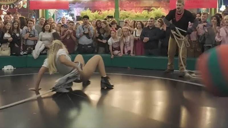 Нелепые случаи людей.Взлет и падение😁😂😂🤣 смотреть онлайн