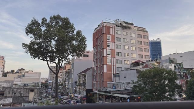 M деревня Отель смотреть онлайн