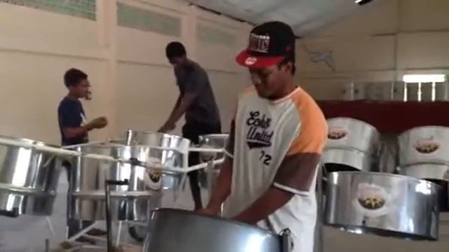 Steel pan drumming in Trinidad смотреть онлайн