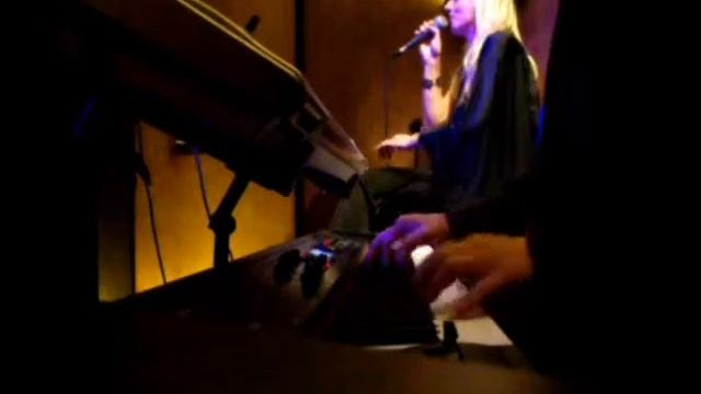 Perfect. Live at Bar L'amiral Hotel Martinez Cannes смотреть онлайн