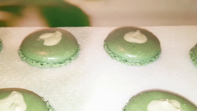 Macarons à la pistache 😍👍👍 ganache facile смотреть онлайн