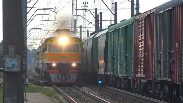 Необычная ЧМЭ3, Старая ЭР2М, и Другие Поезда! | Железнодорожный Сборник смотреть онлайн