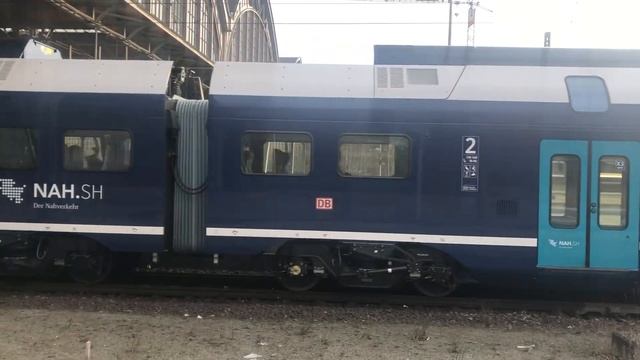 Brand new Stadler KISS EMU operated by Regio DB Schleswig-Holstein at Lübeck Central Station смотреть онлайн