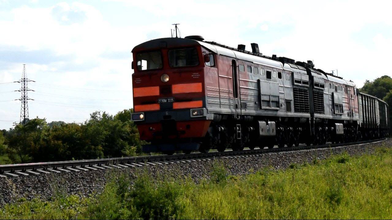 Тепловоз 2ТЭ10М-3335 смотреть онлайн
