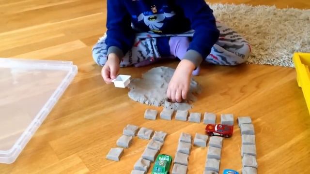 Кинетический песок часть 2. Kinetic sand. Умный песок. смотреть онлайн