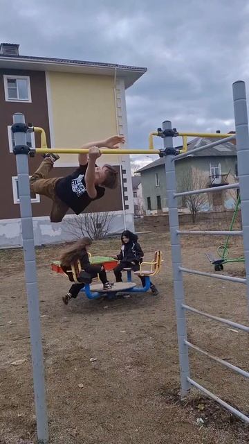 какой лучше первый , второй, или третий?