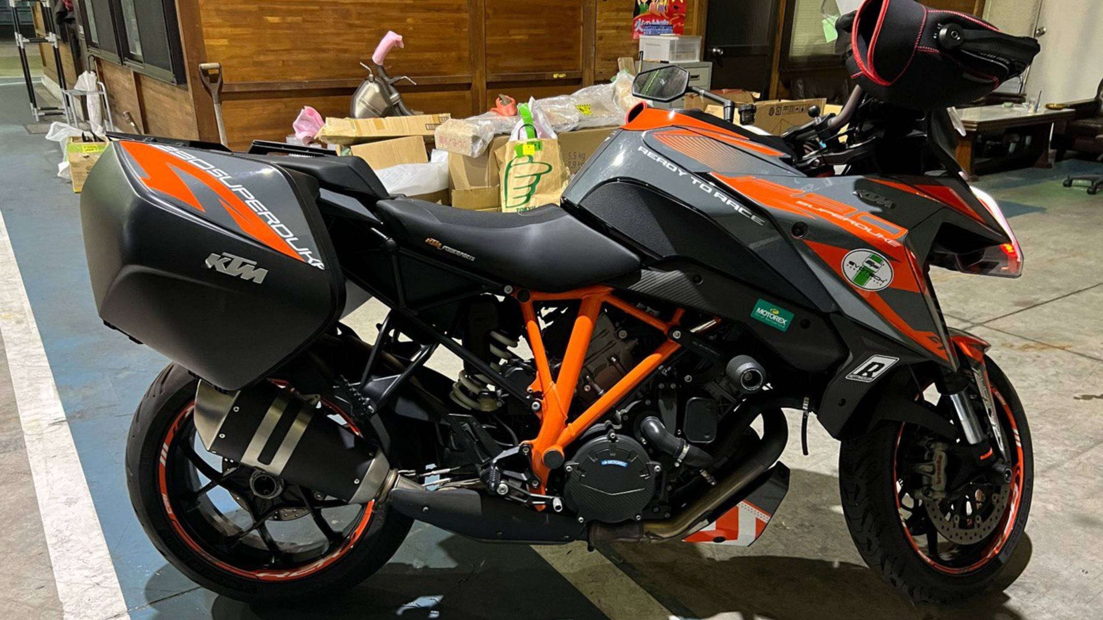 KTM 1290 SUPERDUKE GT - VBKV69409K918276 смотреть онлайн