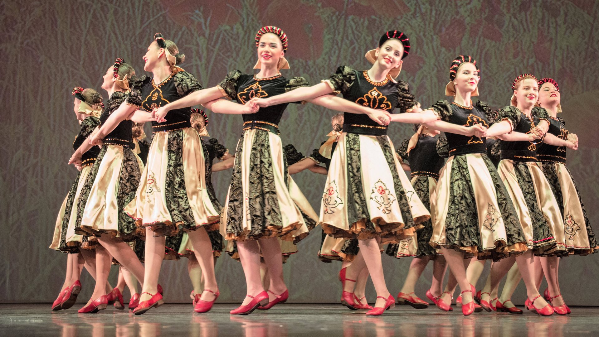 11 # Русский народный танец " Я на печке молотила" Приятного просмотра... смотреть онлайн