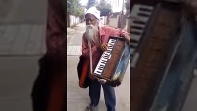 Hai apna dil to awara by street singer смотреть онлайн